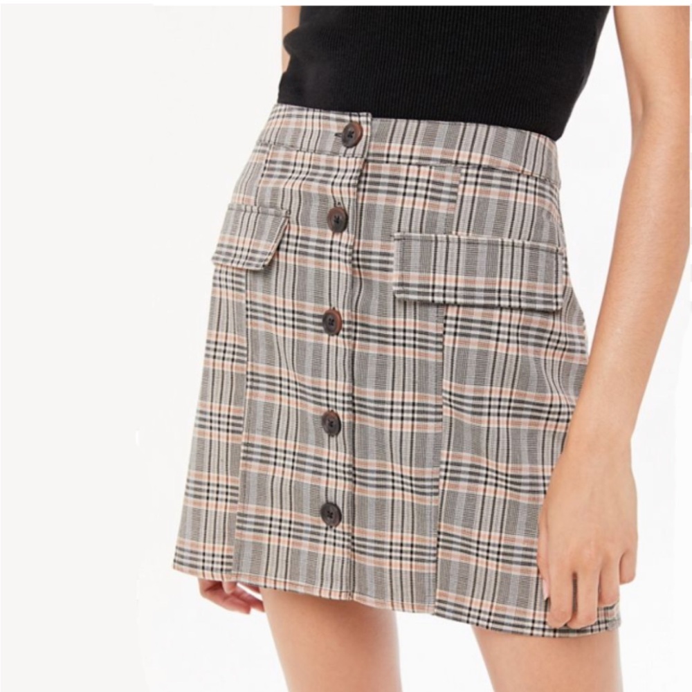 Urban Outfitters Pennsport Plaid Button-up Mini Skirt w Flap Pockets. Small